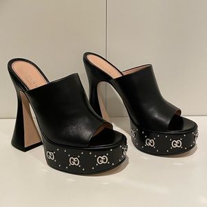 Gucci Janaya Platform Leather Sandals size 36.5 NWT